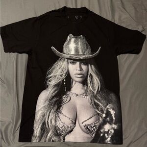Beyonce Renaissance World Tour Black Graphic T Shirt Size M RWT2023 Cowgirl